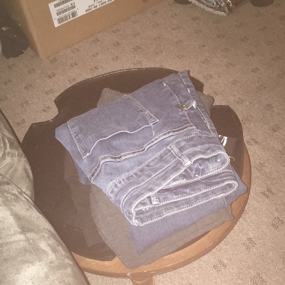 High Rise Skinny Jeans 👖 - Picture 3 of 4